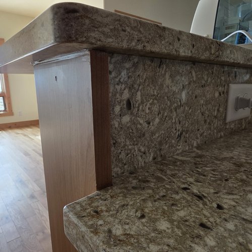 Chakra Beige Quartz on Island